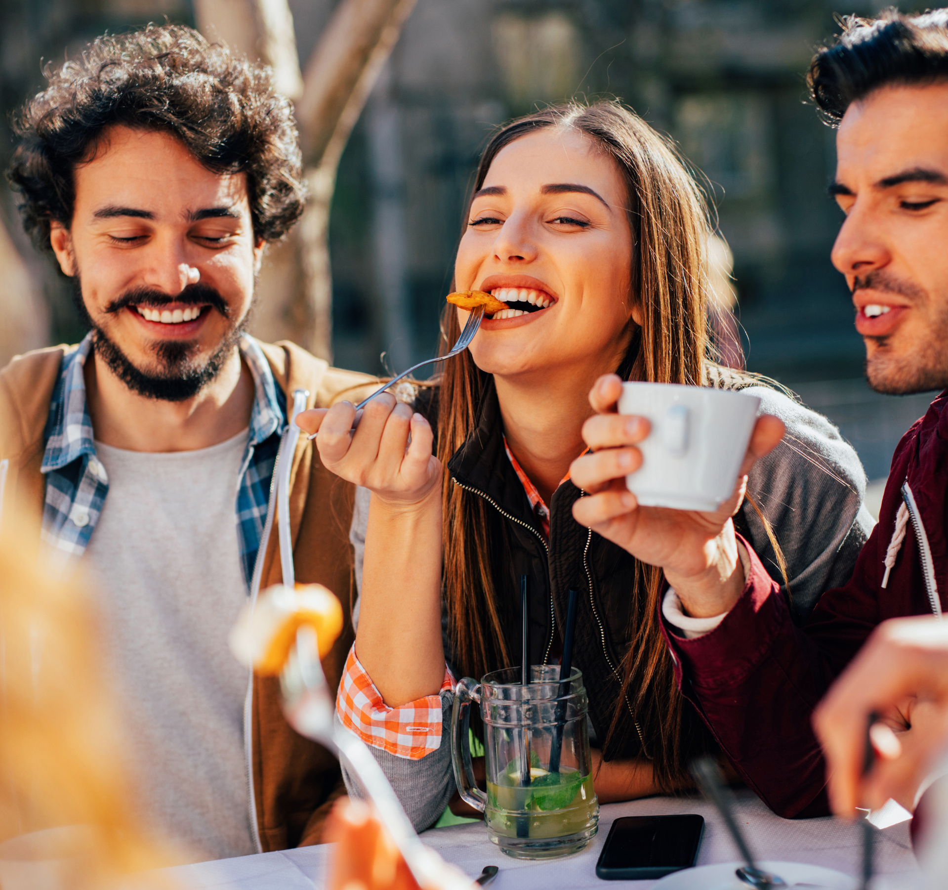 l'importanza di mangiare a tavola seduti